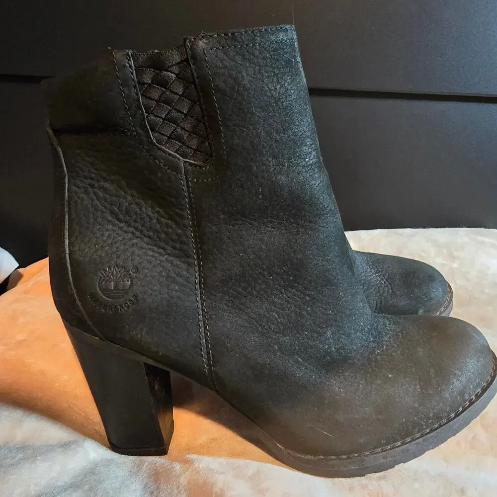 Timberland black suede high chunky heel ankle boot size 8.5